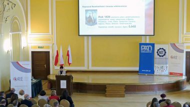 Wystąpienie Teresy Łęckiej, Dyrektor Centrum Kształcenia Zawodowego i Ustawicznego w Łodzi podczas konferencji "Kształcenie zawodowe w czasach zaborów i w XX-leciu Polski Niepodległej"
