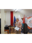 Otwarcie konferencji pod nazwą Włącz ucznia! O edukacji włączającej w naszej praktyce w Specjalistycznym Centrum Wspierającym Edukację Włączającą w Bartoszycach w dniu 20 kwietnia 2023. Dyrektor Alicja Agata Lemiesz wita obecnych gości.