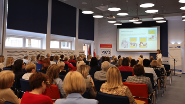 Uczestnicy konferencji " Doradca metodyczny i jego rola w procesie budowania jakości uczenia się i nauczania”, zorganizowanej przez Mazowieckie Samorządowe Centrum Doskonalenia Nauczycieli w Warszawie 24 kwietnia 2024 r