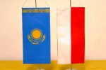 Flaga Kazachstanu i Polski